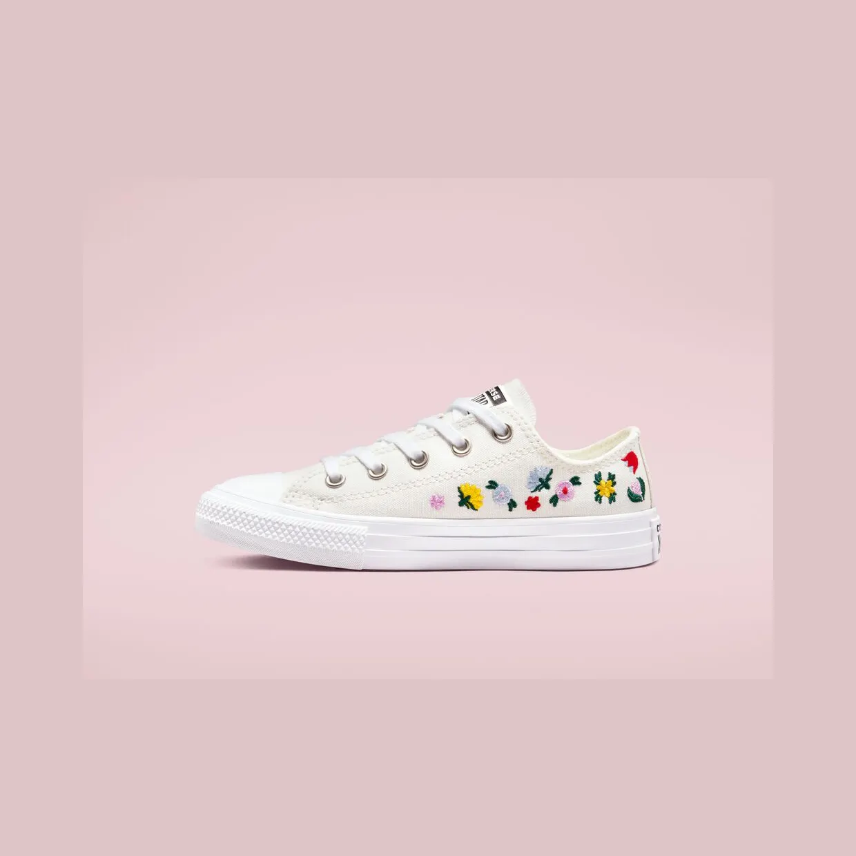 converse-chuck-taylor-all-star A02211C