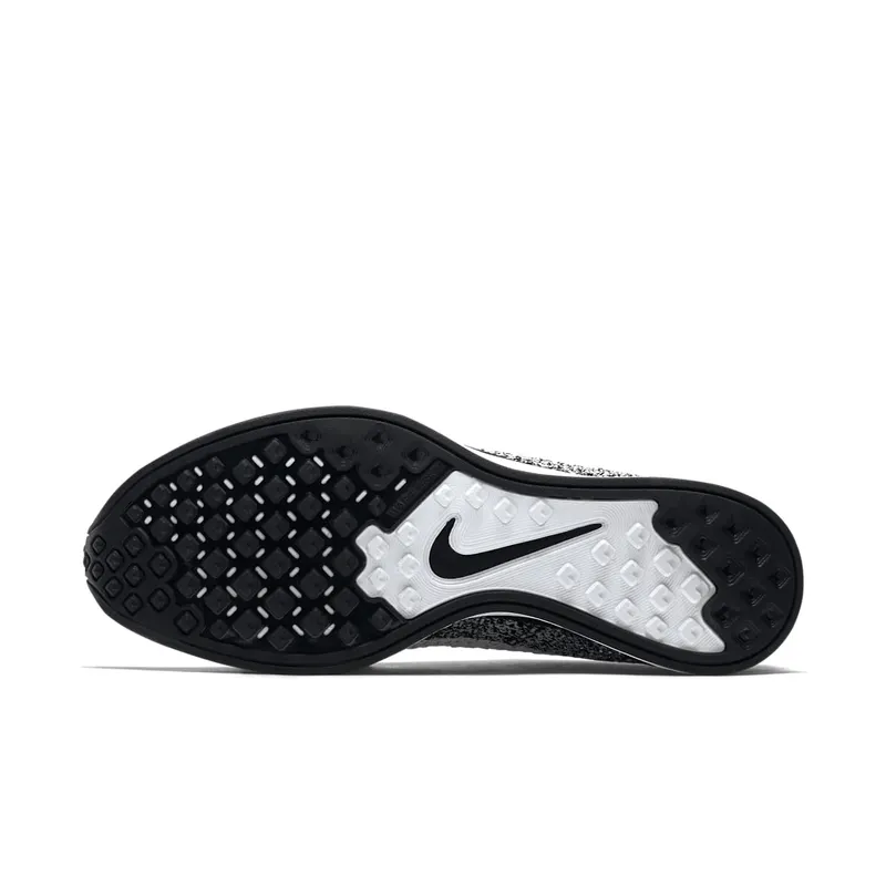 Nike Flyknit Racer Oreo 2.0 (526628-012)