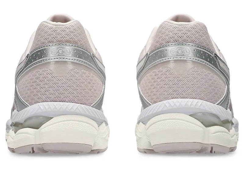 ASICS GEL-CUMULUS 16 “Pink Cloud / Pure Silver” (1203B218-700)