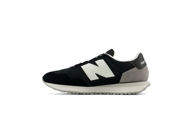NEW BALANCE 237 “BLACK / WHITE” (MS237LBK)