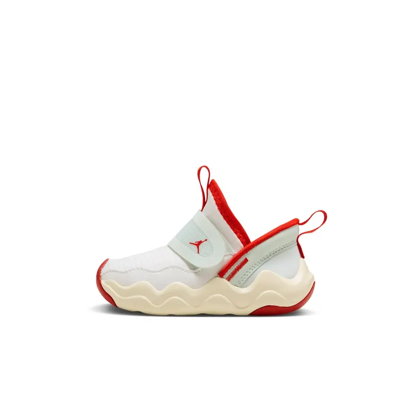 Jordan 23/7 Chinese New Year Ivory Barely Green Metallic Gold Challenge Red (DV3871-100)