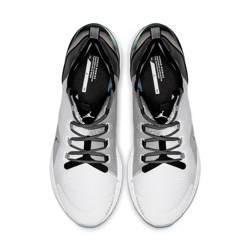 Jordan React Havoc White Black Smoke Grey White/Black-Smoke Grey-Light Smoke Grey (AR8815-100)