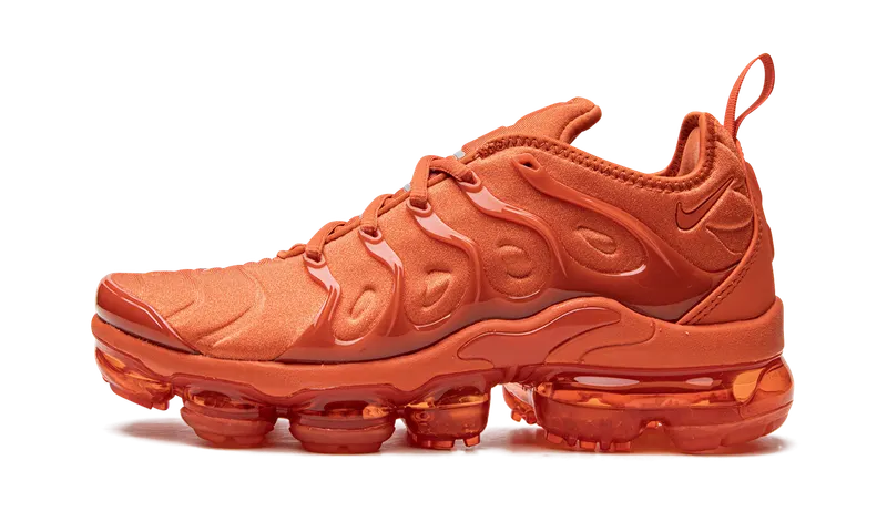 Nike AIR VAPORMAX PLUS “Triple Orange” (DZ4440-800)