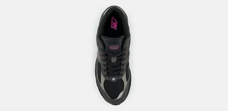 New Balance 2002R “Grey / Black” (M2002RGV)