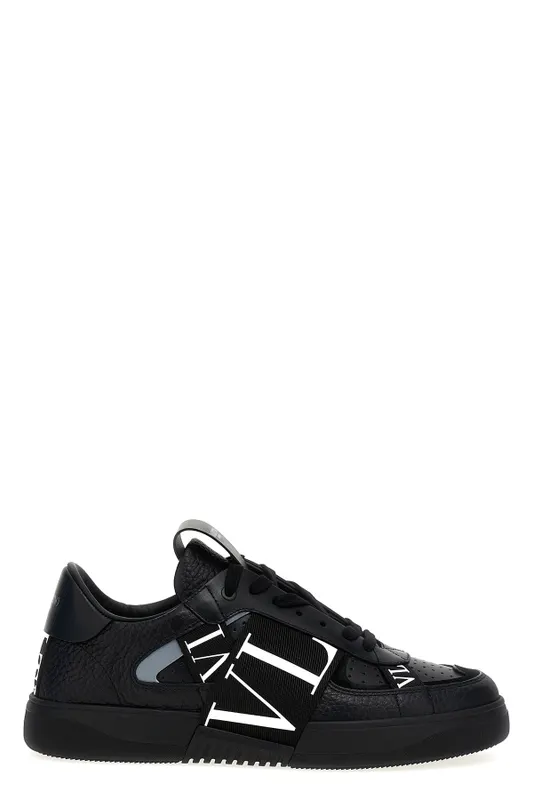 Valentino Garavani Vl7n Valentino Garavani “White/Black” (Y2S0C58WRQ0NO)