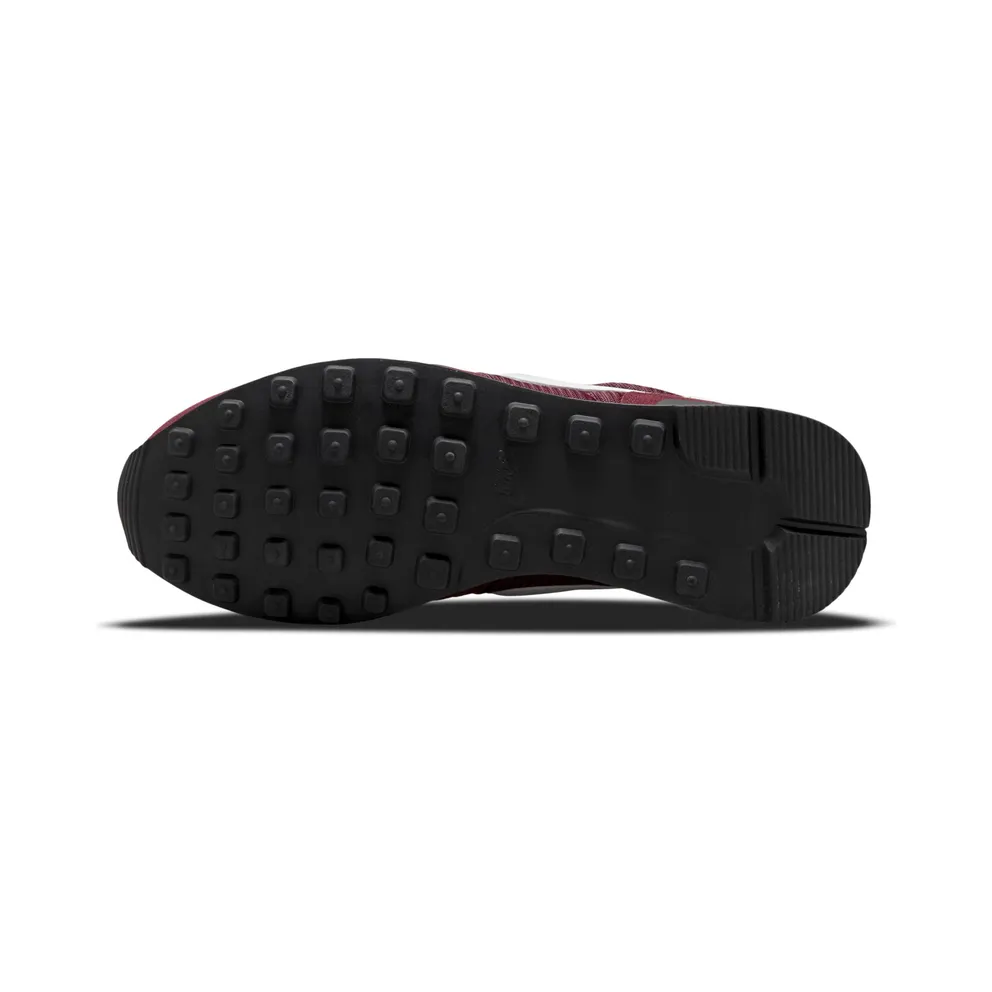 Nike Internationalisten Red “Dark Beetroot / Black / Pure Platinum / White” (DQ0867-600)