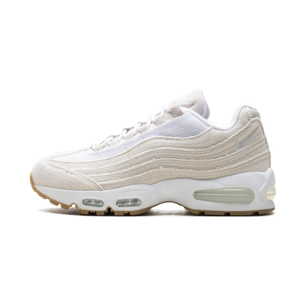 Nike x Levi’s Air Max 95 “Light Orewood Brown/White/Gum” (HM4743-100)