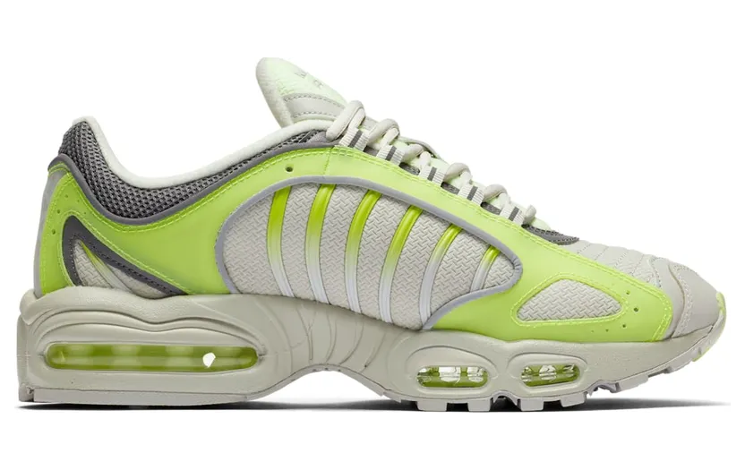 nike-air-max CJ0784-700