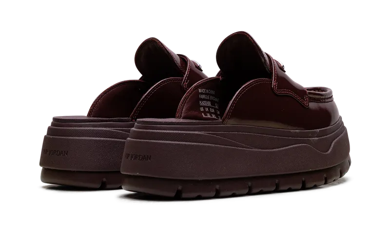 Jordan Mule “Dark Team Red” (HJ4292-600)
