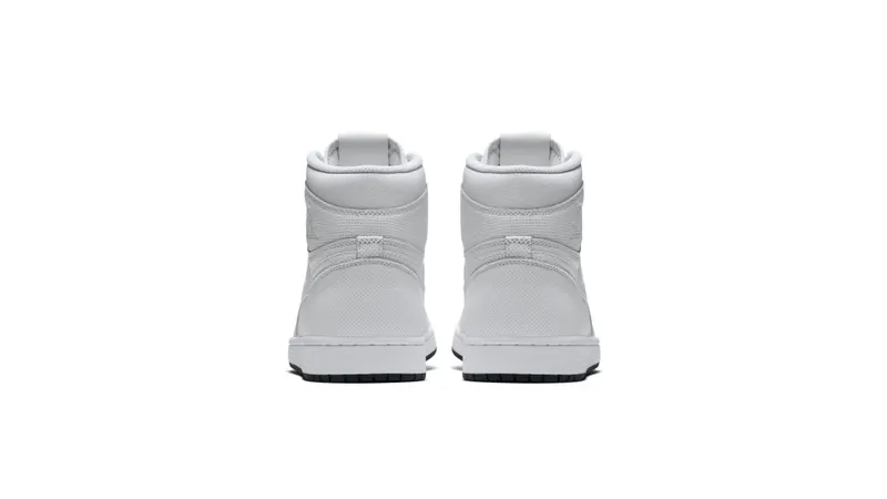 Jordan 1 Retro White Perforated White/Black-White (555088-100)