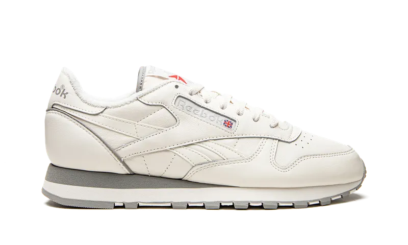 Reebok Classic Leather 1983 Vintage Shoes Chalk / Chalk / Vector Red (GX0281)