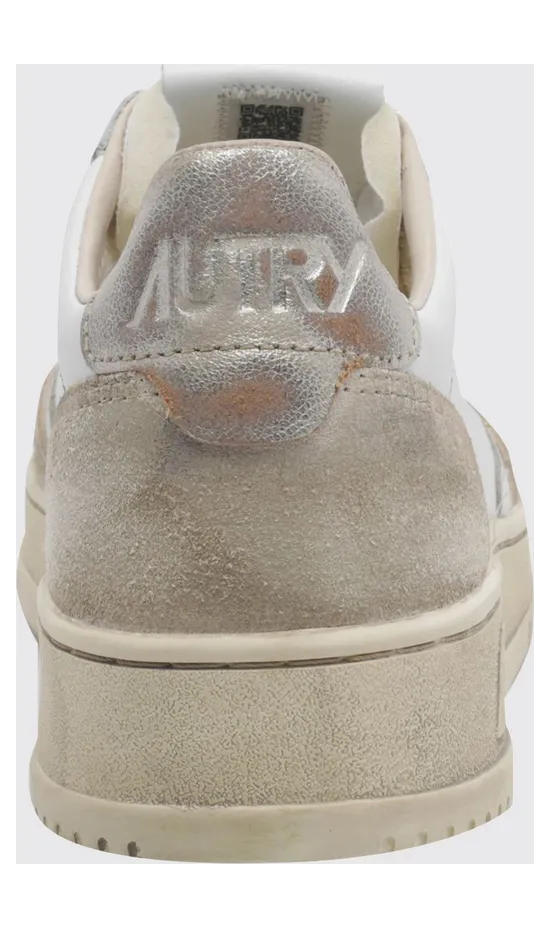 Autry Medalist Low Super Vintage Calfskin with Worn Effect White 4 (AVLMLS75) (3)