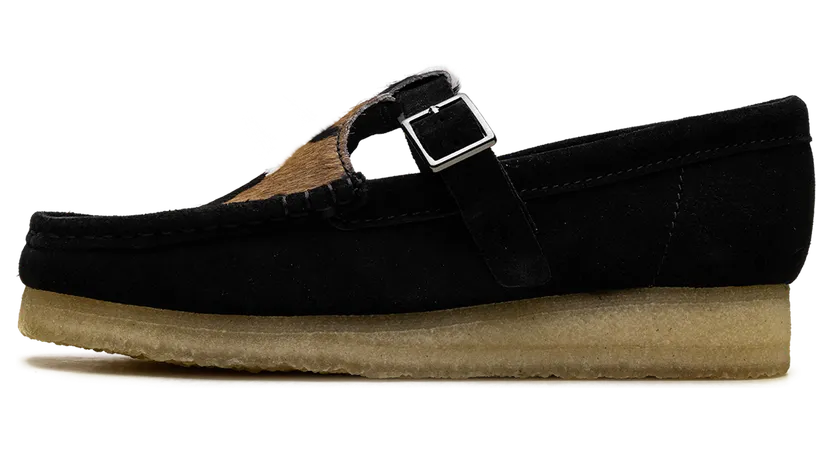 Clarks WALLABEE T-BAR “Black Cow Print” (26180686)