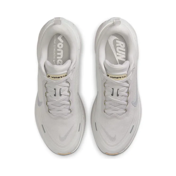 nike-vomero-plus IO4323-001