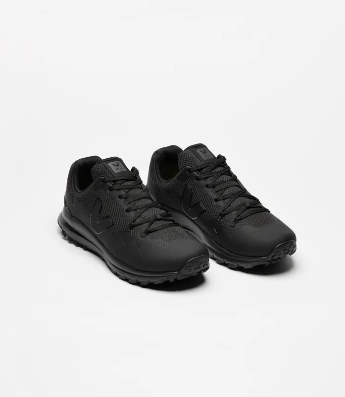 VEJA Fitz Roy – Black (FT1803771)