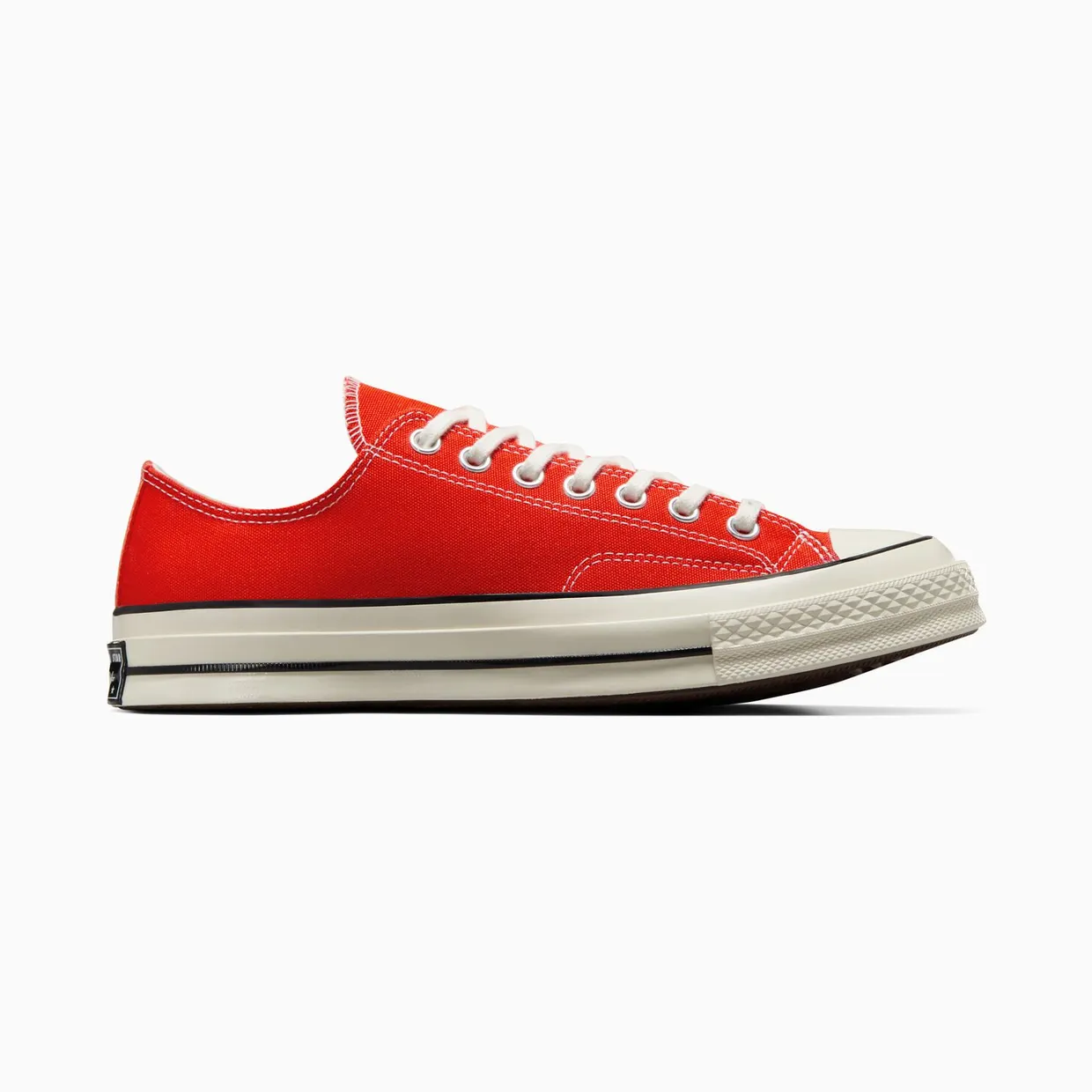 converse-chuck-taylor-all-star A06527C