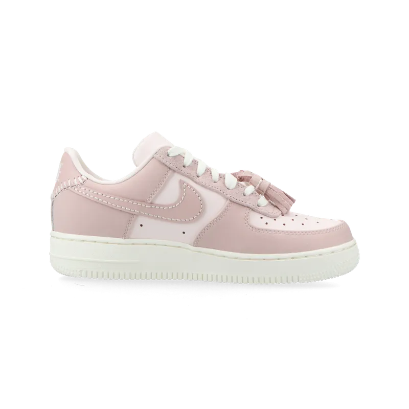 Nike Air Force 1 ’07 (pink oxford / sail) – IB4654-661
