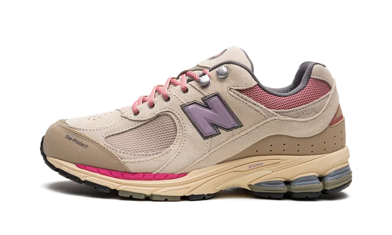 New Balance 2002R “Hiking Pack – Beige” (M2002RWL)