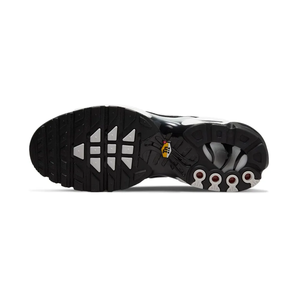 Nike Air Max Plus “Black / Silver” (DM0032-003)