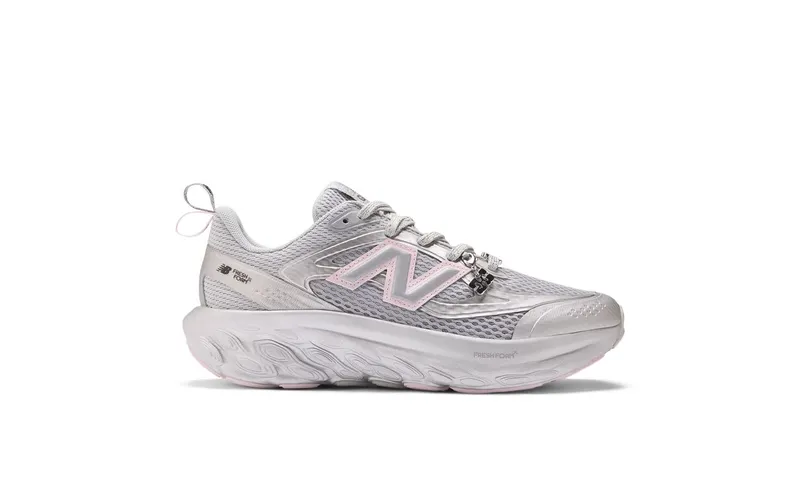 New Balance Fresh Foam Trainer GANNI Silver Metallic (UTRNGA)