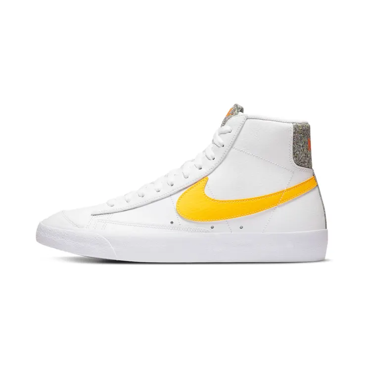 Nike Blazer Mid’77 “White / Total Orange / Laser Orange” (DA4677-100)