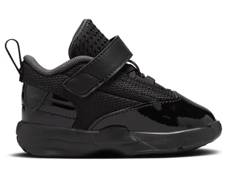 air-jordan-max-aura FQ8296-001