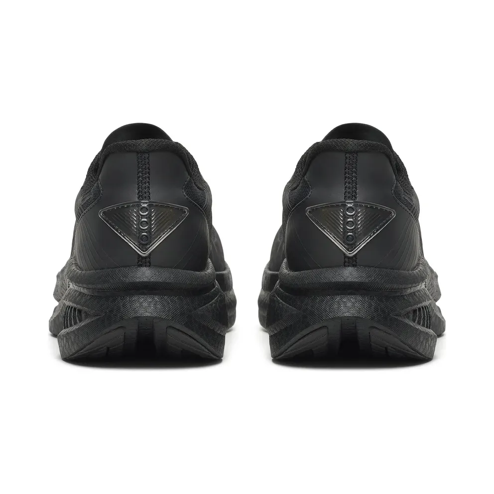 SAUCONY Endorphin Azura “Triple Black” (S101329-1044)