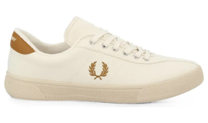 Fred Perry Laurel Wreath Sneakers aus Canvas – Nude (B2347)