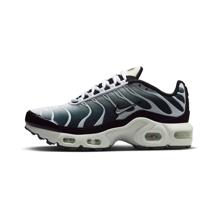 Nike Air Max Plus “Black / White / Sail / Metallic Cool Grey” (CD0609-026)