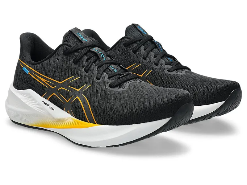 ASICS VERSABLAST 4 “Black / Yamabuki” (1011B984-004)
