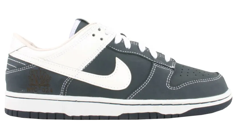 Nike Dunk Low Yankees (Sole Collector)