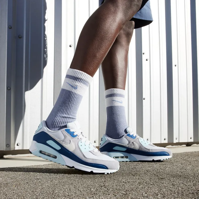 nike-air-max FN6958-001