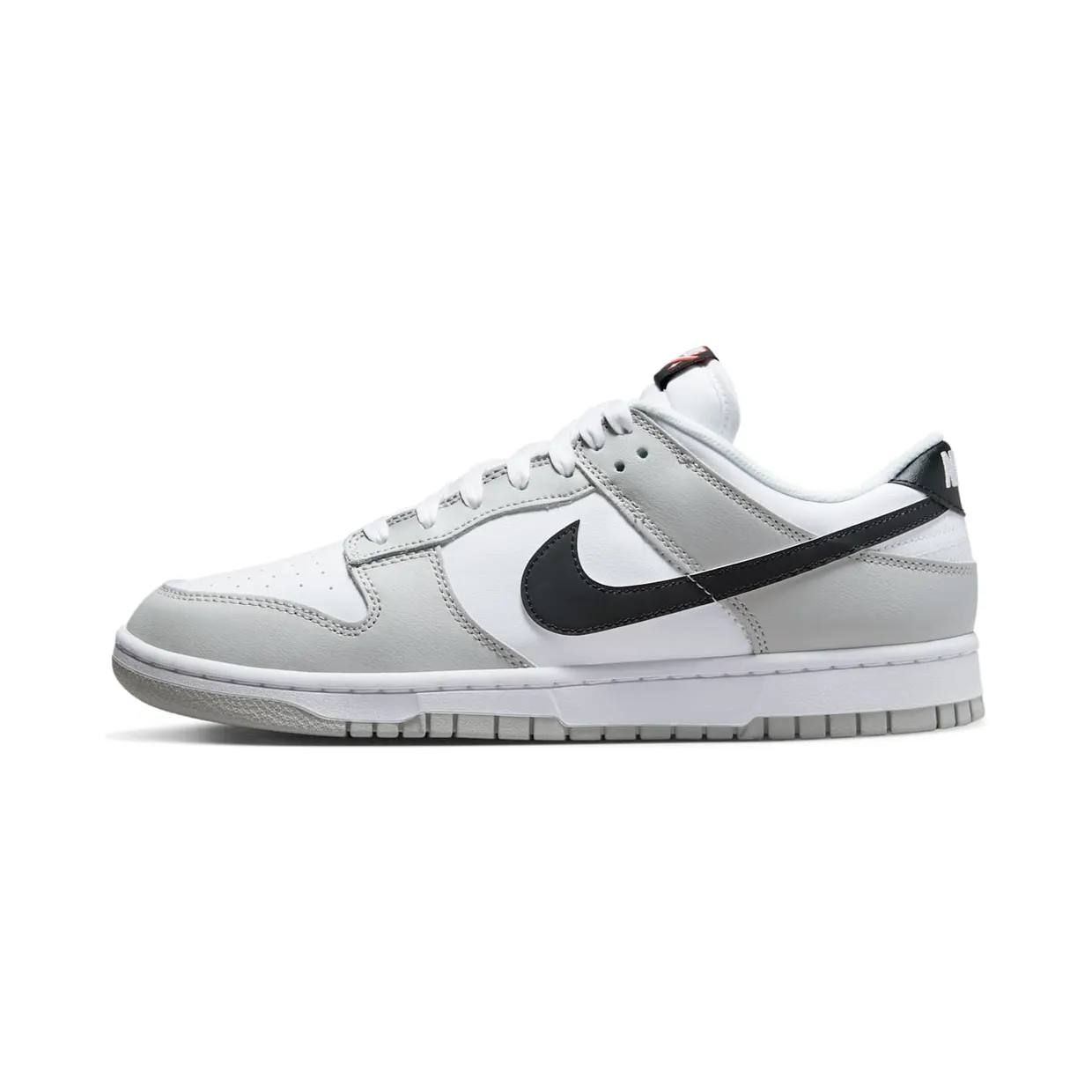 Nike Dunk Low SE ‘Lottery Pack’ Grey Fog (DR9654-001): de kleur zit verstopt