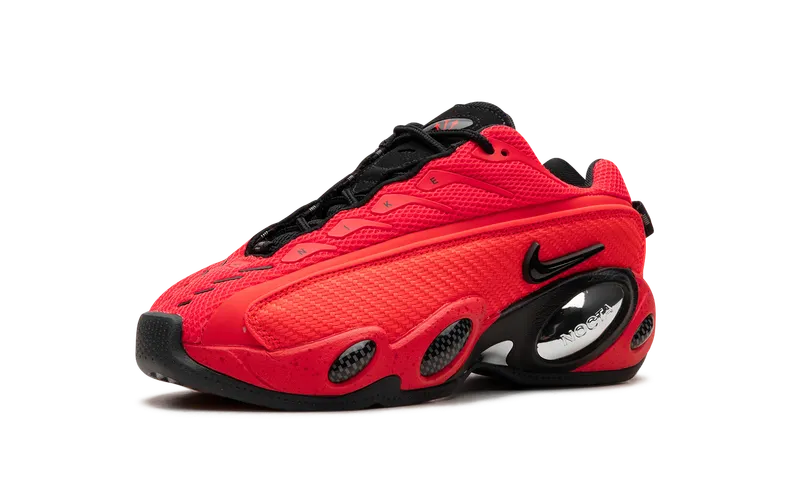 Nike x NOCTA sneaker “Bright Crimson/Black/Black/Chrome” (DM0879-600)