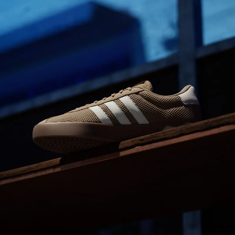 Adidas VL Court 3.0 “Cardboard / Off White / Gum” (IH6576)