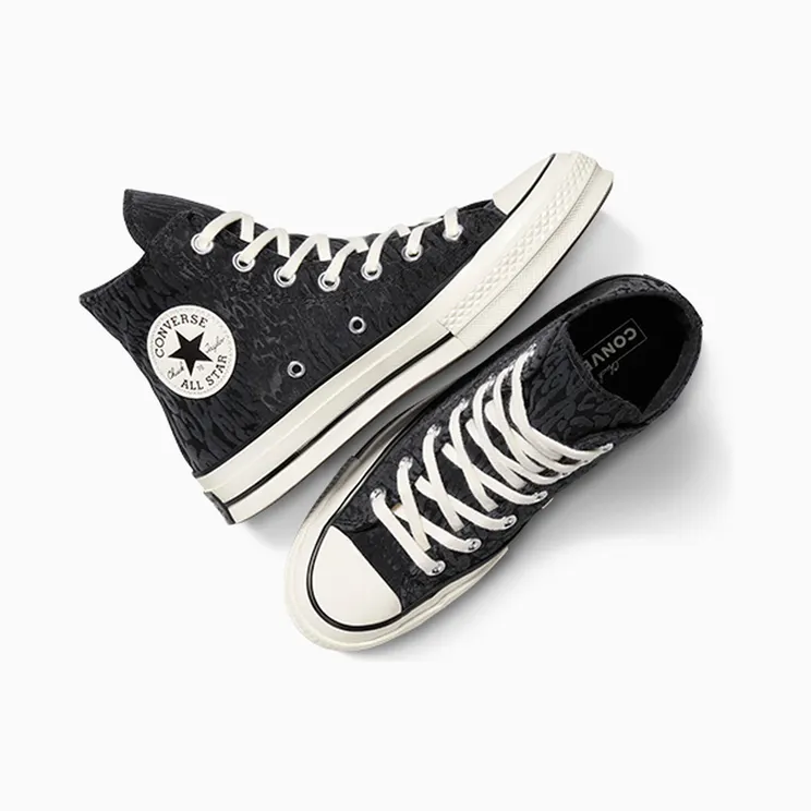 converse-chuck-taylor-all-star A15159C