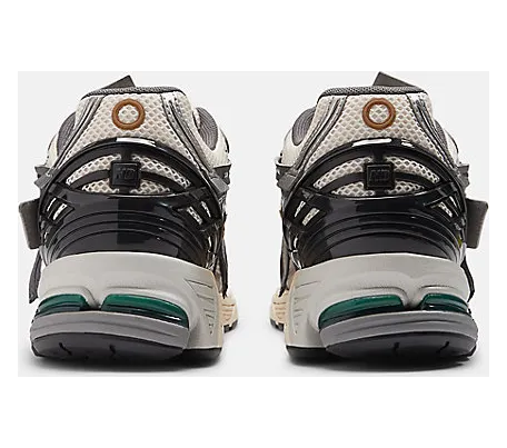 New Balance 1906A “Tech Explosion”: zilver dat je fit direct upgradet (6)