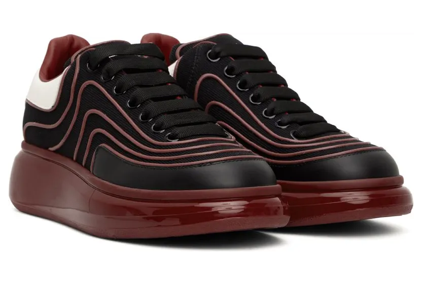 Alexander McQueen Black & Red Oversized 1550 BLK/WE.RED/WHI/ (712531W4U82) (4)